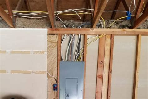 batt insulation around electrical wiring